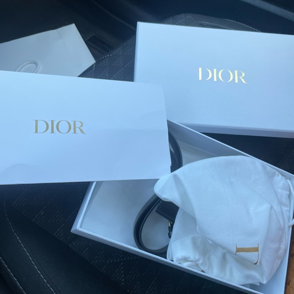 Christian Dior belt, bought in store, it’s passed 30 days so cannot exchange - Picture 2 of 5